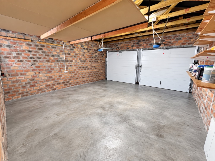 To Let 3 Bedroom Property for Rent in Sunningdale Western Cape